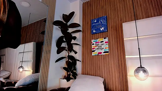 Chat XXX en directo de Xara_Shadow