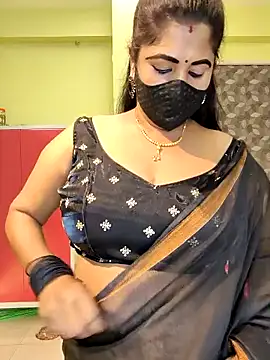 Poly_bhabi – webcam-show