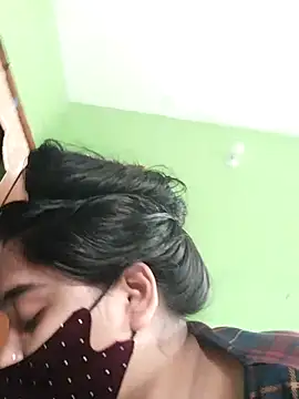 Aruna-1 – Naživo XXX chat