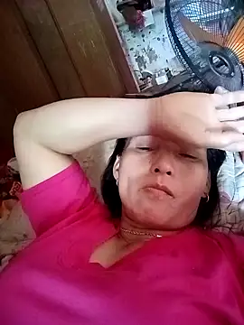 Cucci07 Adlı Modelin Canlı XXX Sohbeti