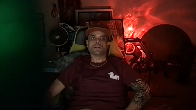 KungFuPanda001's Live XXX Chat