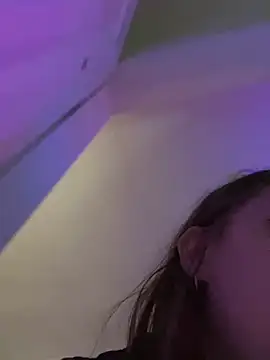 แชท XXX สดของ elliepixie