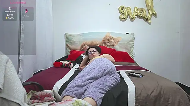 mayhott2: онлайн-секс-чат