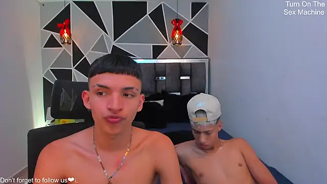 Juan_Nd_Steven Chat XXX in diretta