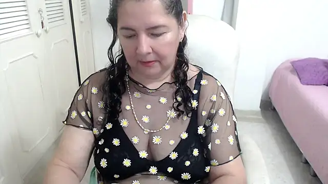 leonela_69 Live XXX-Chat