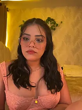 Chat XXX en directo de Sara-Evans