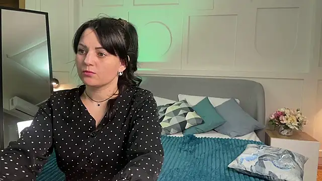 _SilkyShadow_'s Live XXX Chat