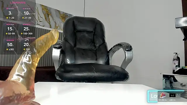 Dyla_n18's Webcam Show