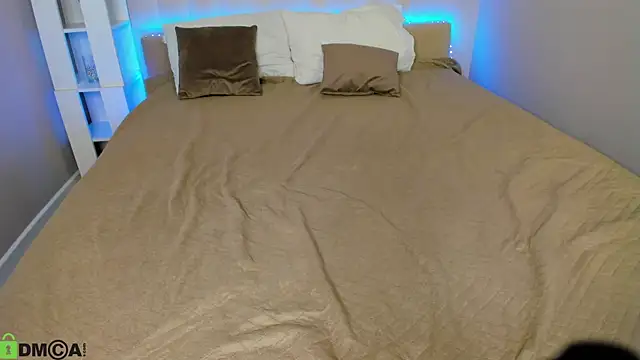 Nika_Jonson: онлайн-секс-чат