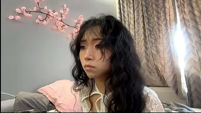 SweetMiaXO Chat XXX in diretta