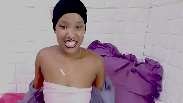 EroticSexyPrada লাইভ XXX চ্যাট