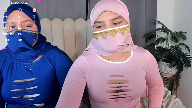 Pokazy przed kamerką – aziza_dalila02