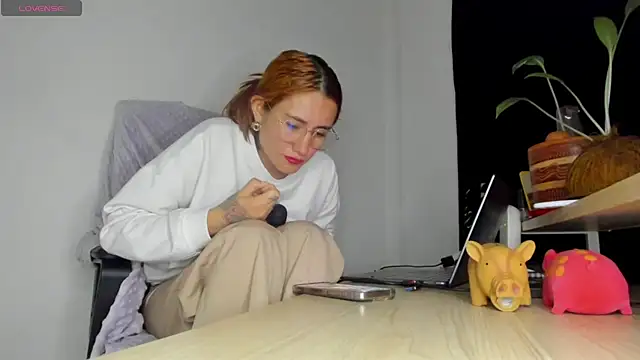 แชท XXX สดของ VioletParkker