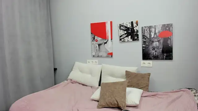 Brightly_Heizer's Live XXX Chat