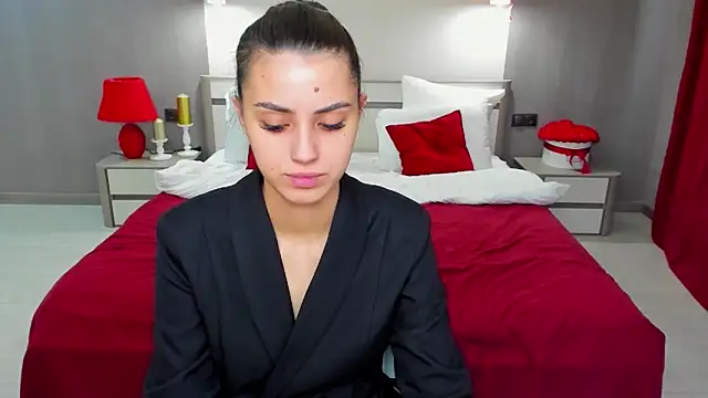 Jasmine_Stewart Adlı Modelin Canlı XXX Sohbeti