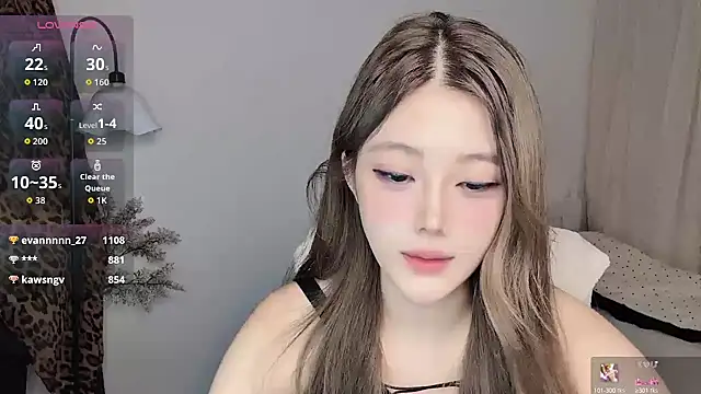 XXX chat uživo modela ceekie-77