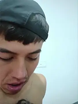 Show de TwoMuchFun11 na webcam