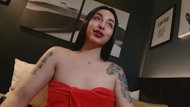 LetisiaRocksのライブXXXチャット