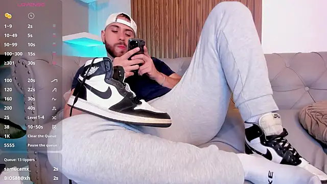 Maximo_Wolff Pertunjukan Webcam