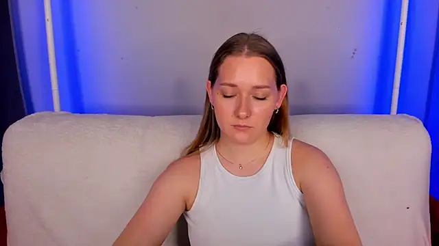 AlinaVice's Live XXX Chat