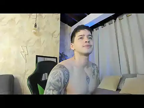 Pokazy przed kamerką – RONNY_COLTON