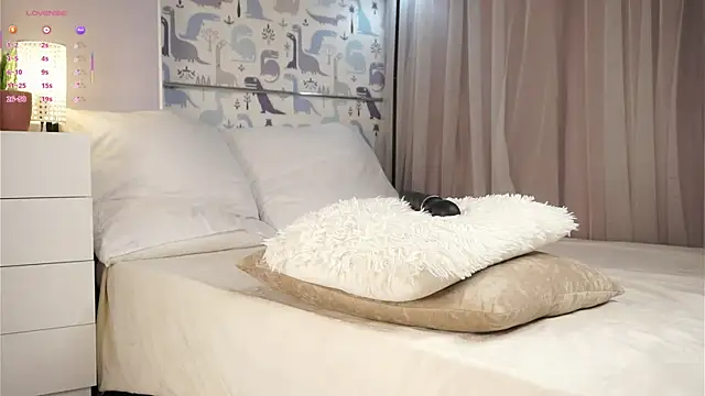 Chat +18 de QueenieGitt ao vivo