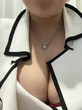 Laavinia Adlı Modelin Web Kamerası Şovu