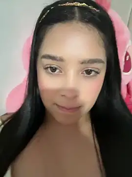 Julieta_333 即時 XXX 聊天