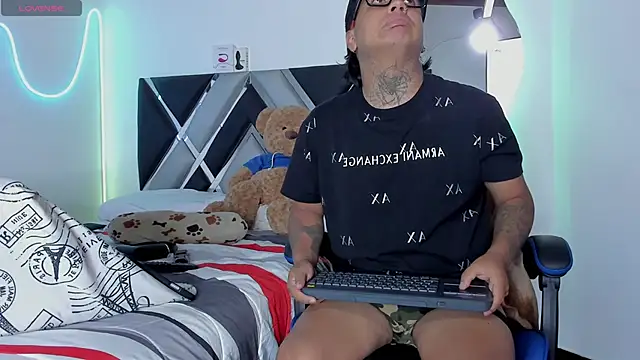 winniepooh_69's Webcam Show