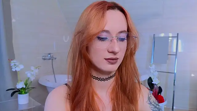 WICKEDEMBER's Live XXX Chat