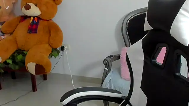 Chat XXX Live __Emma__11__Lecat_