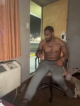 Chatroom XXX en direct de Stressreliever82