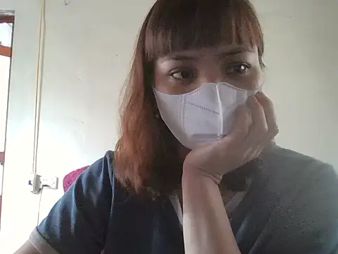 Angela-Eira 现场XXX聊天