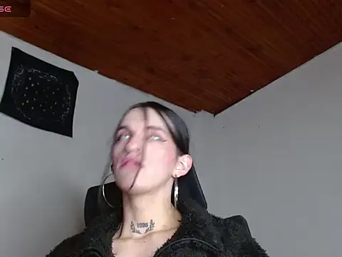 Scarlett_crastrawberry Webcam-Show