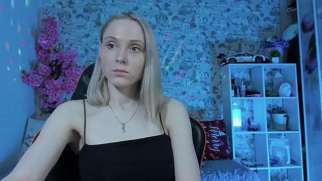 Gina_Gina_love's Webcam Show