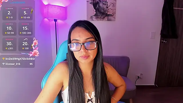 Nicole_Ss: онлайн-секс-чат