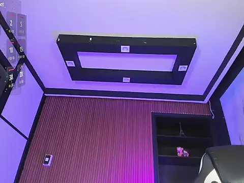 nahomyrusell's Live XXX Chat