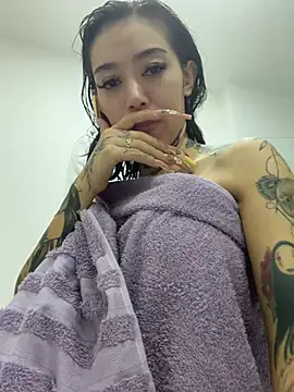 Chat XXX en directo de Ellelie_77