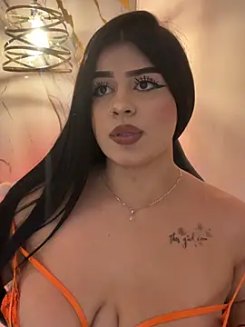 Chat +18 de Kariina__69 ao vivo