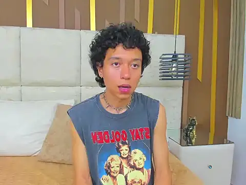 Show modela NobaCortez na web-kameri