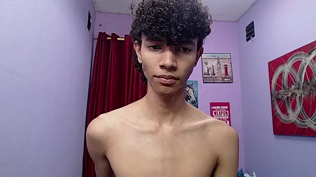 bigcock_twinks Show in webcam