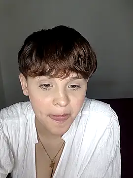 nucitaa-14 – Live XXX-chat