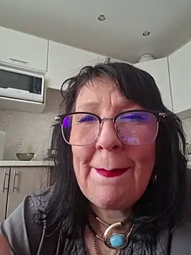 Chat +18 de LaliaMia ao vivo