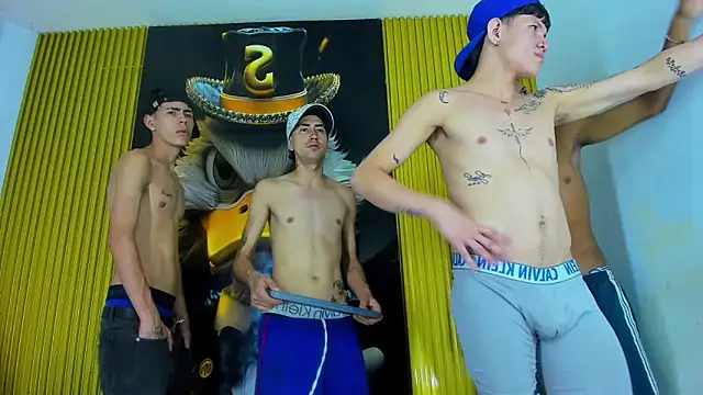 Gang_Members_xxx_'s Webcam Show