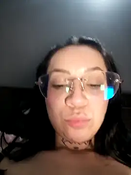 แชท XXX สดของ Kollontai