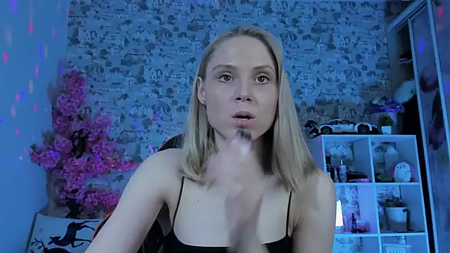 Gina_Gina_love élő XXX-chatje