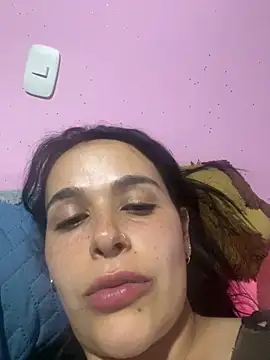 leila_moretti: онлайн-секс-чат