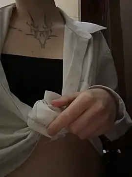 IceMur Adlı Modelin Canlı XXX Sohbeti