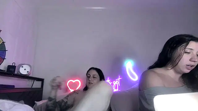 Chatroom XXX en direct de torithequeen