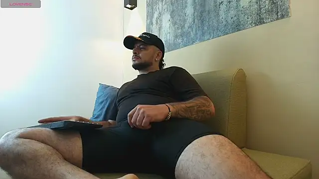 TROY_KIRK Live XXX Chat